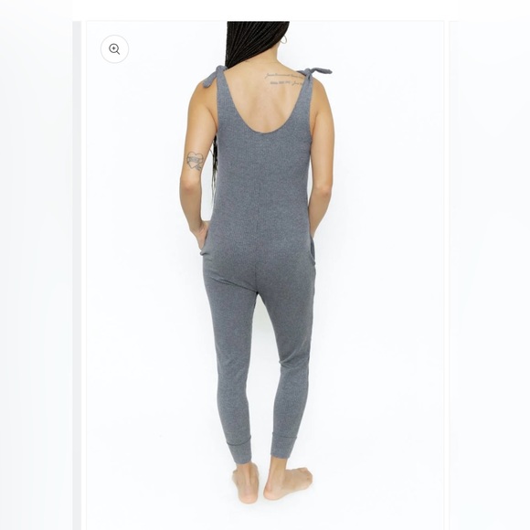 Smash + Tess “the knot your average romper” - Picture 2 of 7